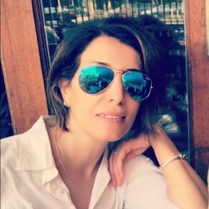 Meet your Posher, Muna